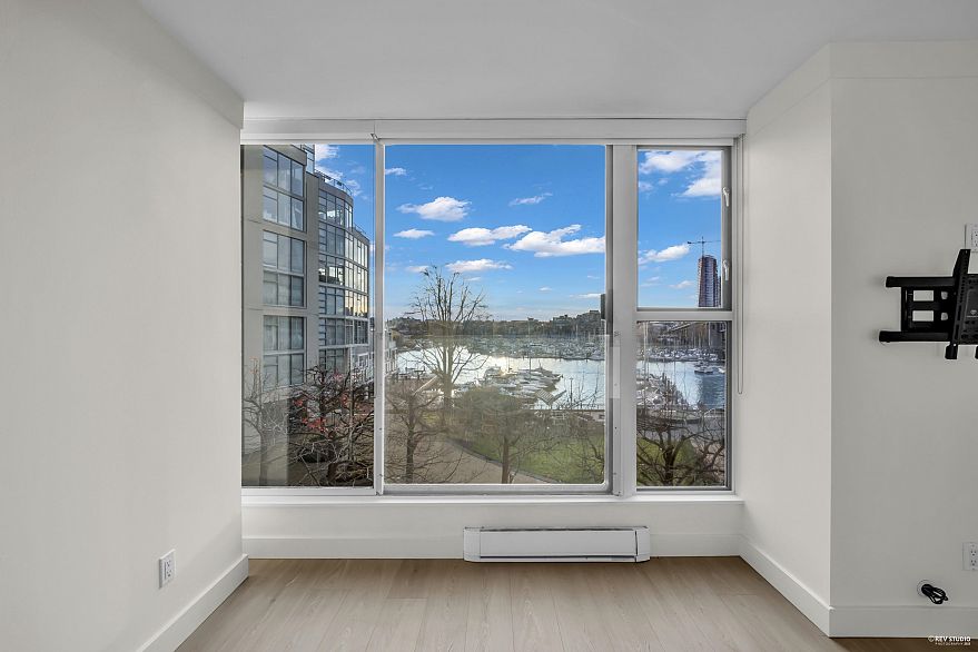 203 1000 Beach Avenue