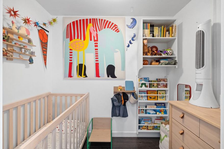 PH1 933 E Hastings Street