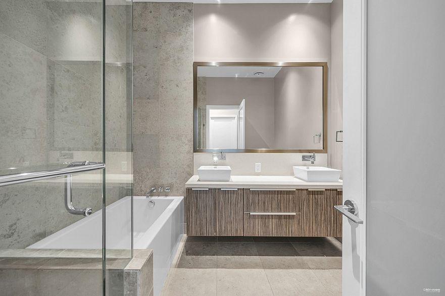 802 123 W 1st Avenue