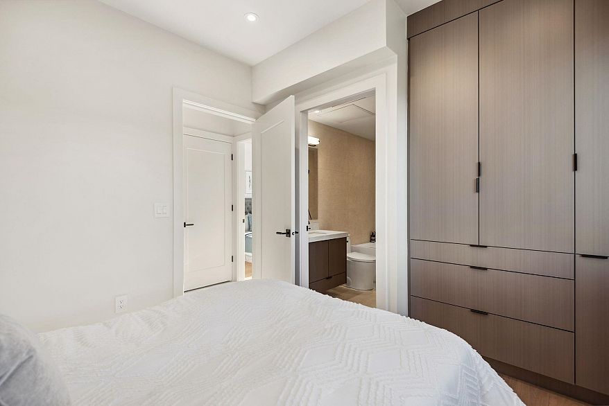 2 3620 W 20th Avenue