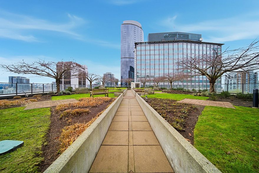 1908 938 Smithe Street