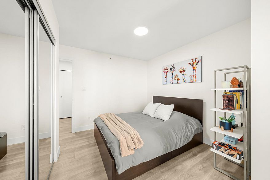 1201 1788 Columbia Street