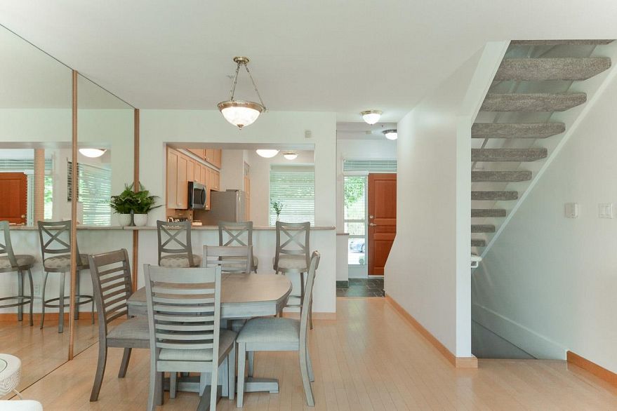 TH2 2040 E Kent South Avenue