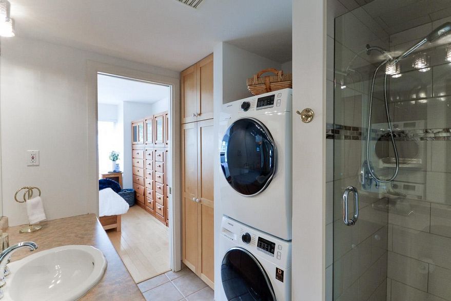 TH2 2040 E Kent South Avenue