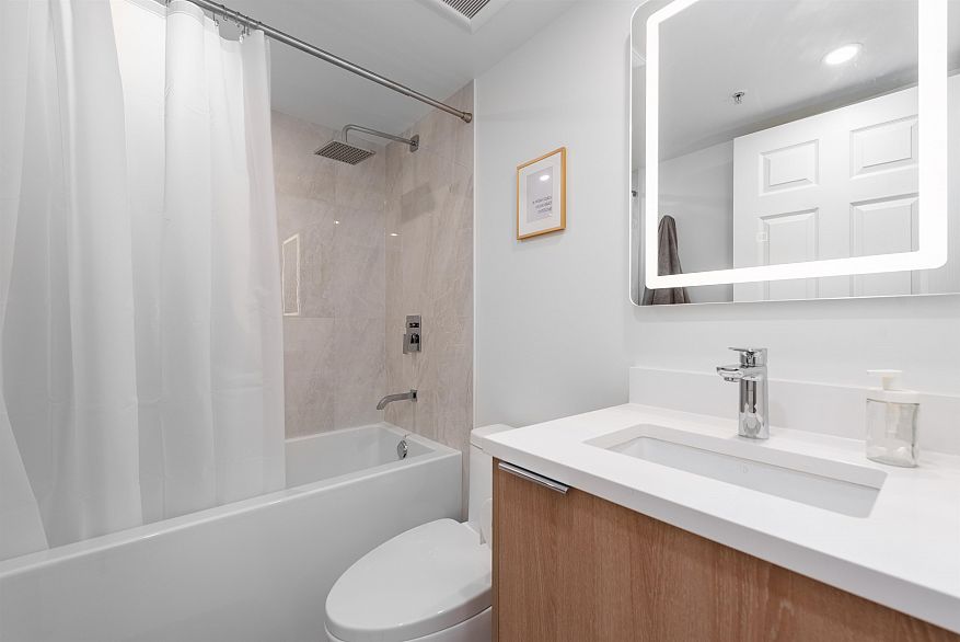 2208 63 Keefer Place