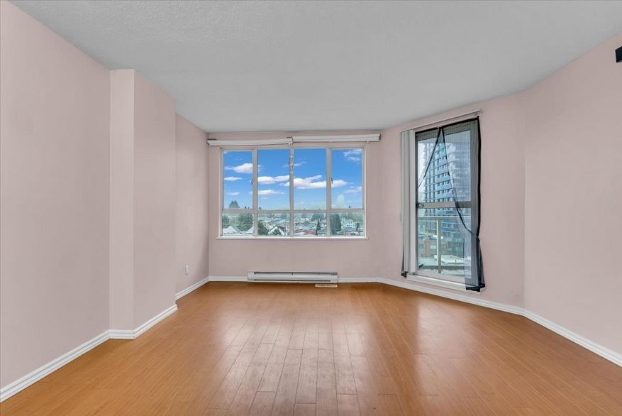 910 3489 Ascot Place