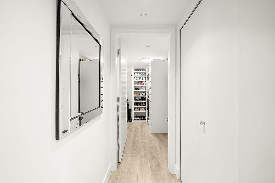 1201 1788 Columbia Street