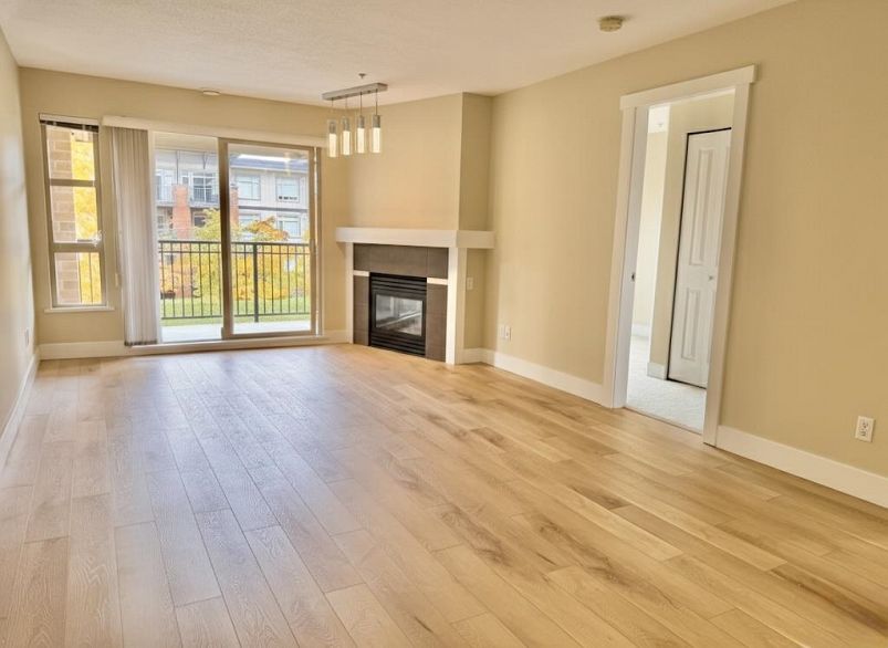 302 2388 Western Parkway