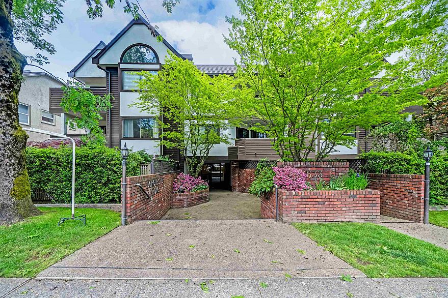 302 1633 W 11th Avenue