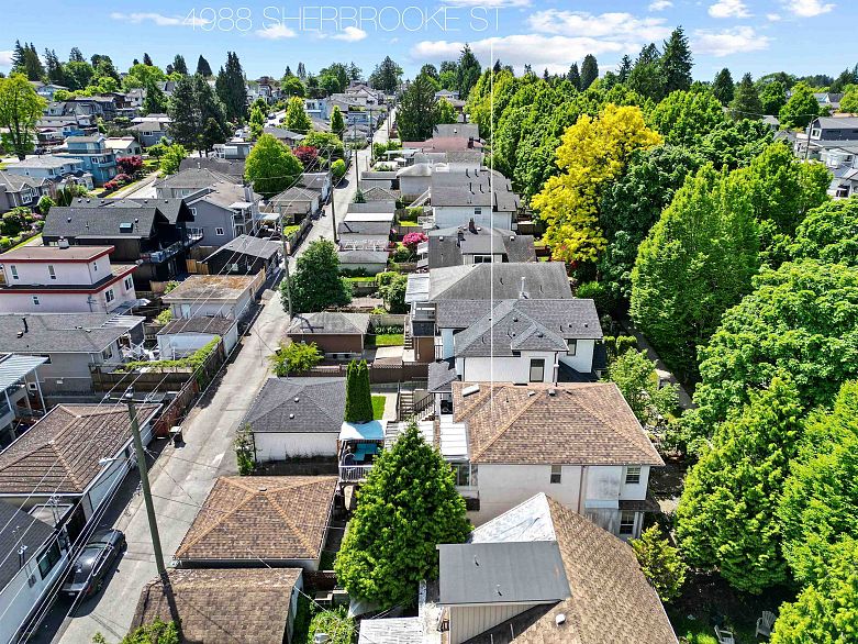 4988 Sherbrooke Street