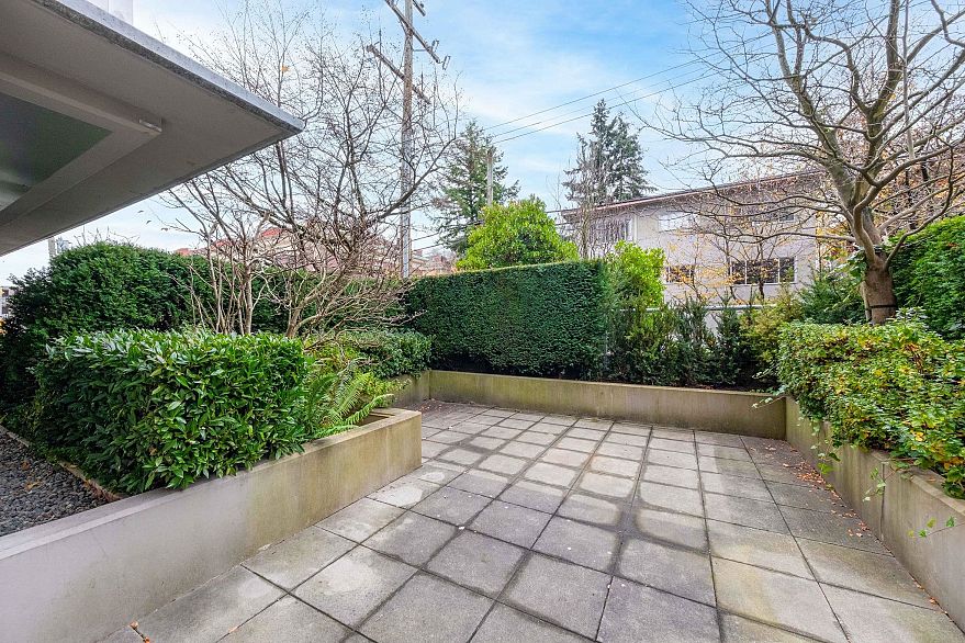 302 1030 W Broadway Street