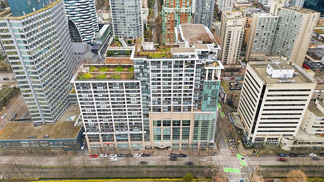 1908 938 Smithe Street