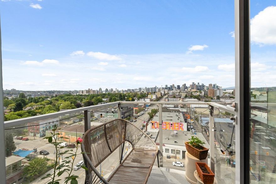 PH1 933 E Hastings Street