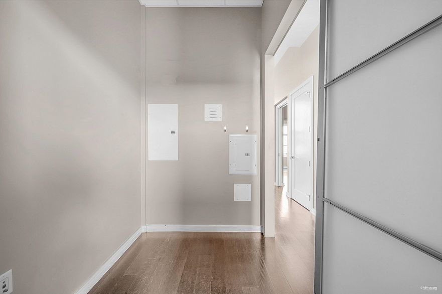 802 123 W 1st Avenue