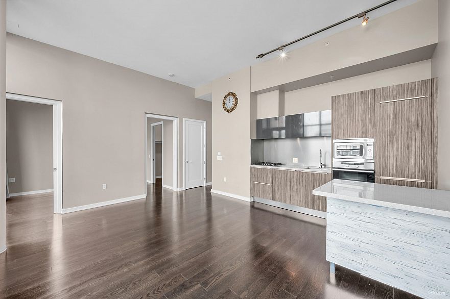 802 123 W 1st Avenue