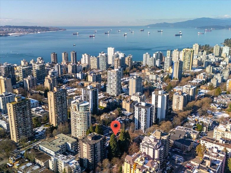 403 1274 Barclay Street