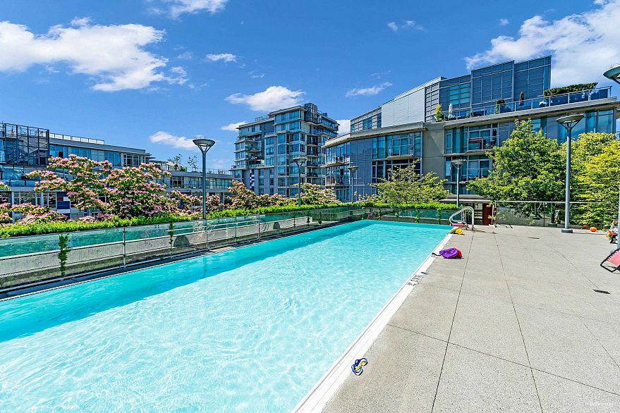 1002 88 W 1st Avenue