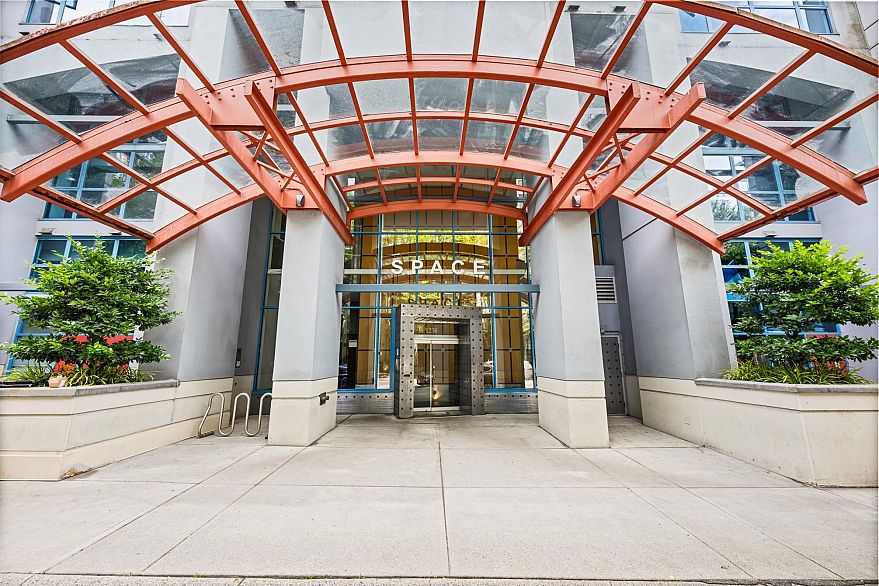 2004 1238 Seymour Street