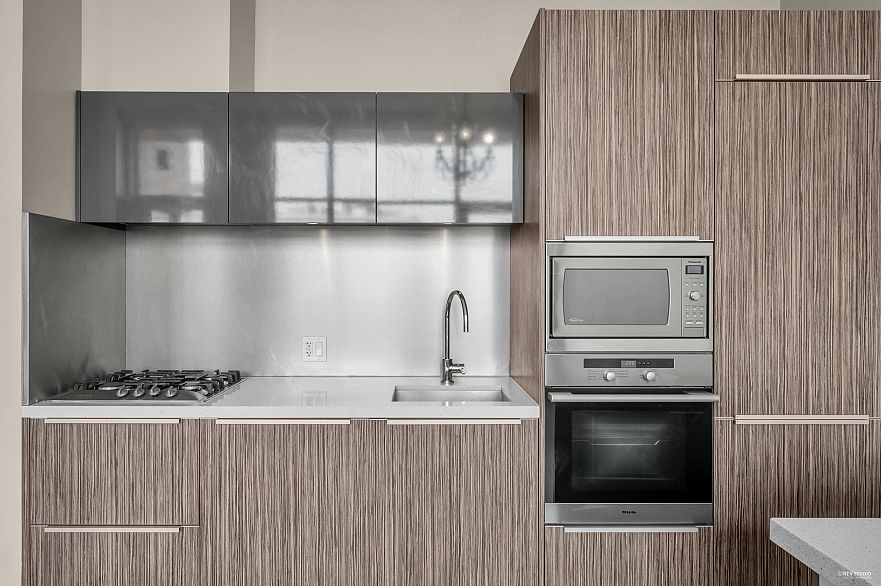 802 123 W 1st Avenue