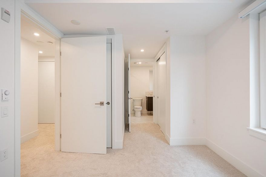 110 2085 E 1st Avenue