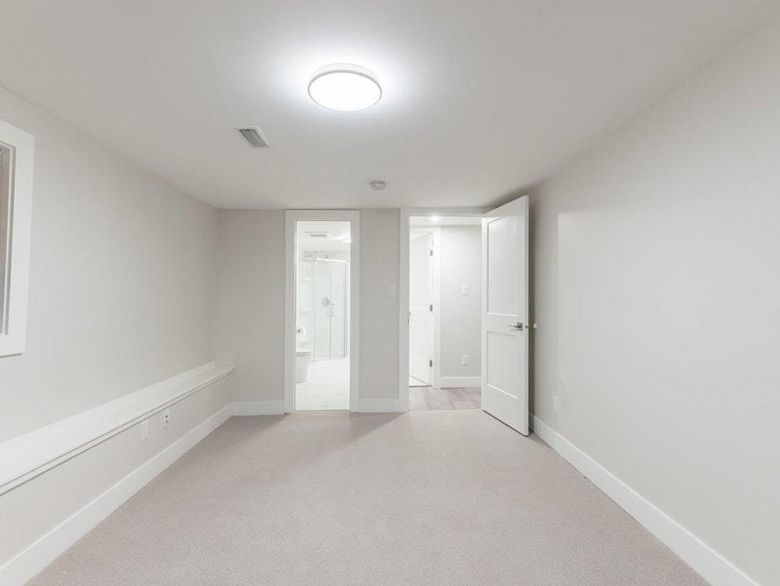 3403 Carolina Street