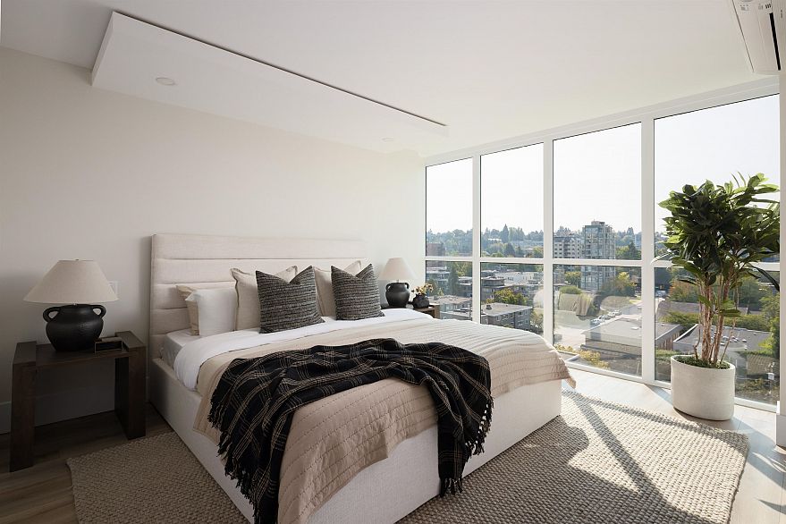 1102 1633 W 10th Avenue