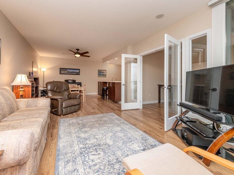 706 189 National Avenue