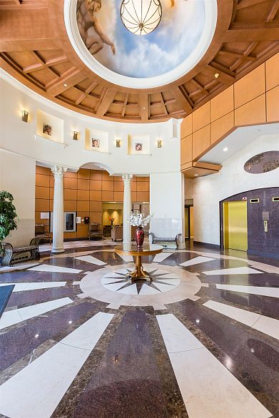 2409 1189 Howe Street