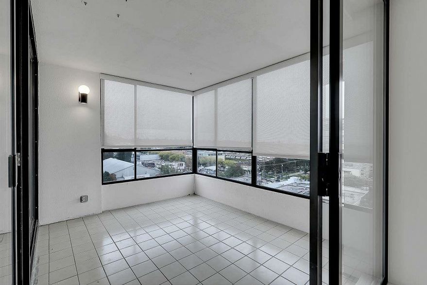 1202 2115 W 40th Avenue