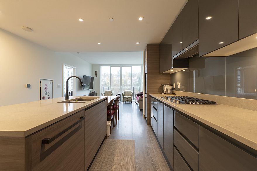 650 8575 Rivergrass Drive