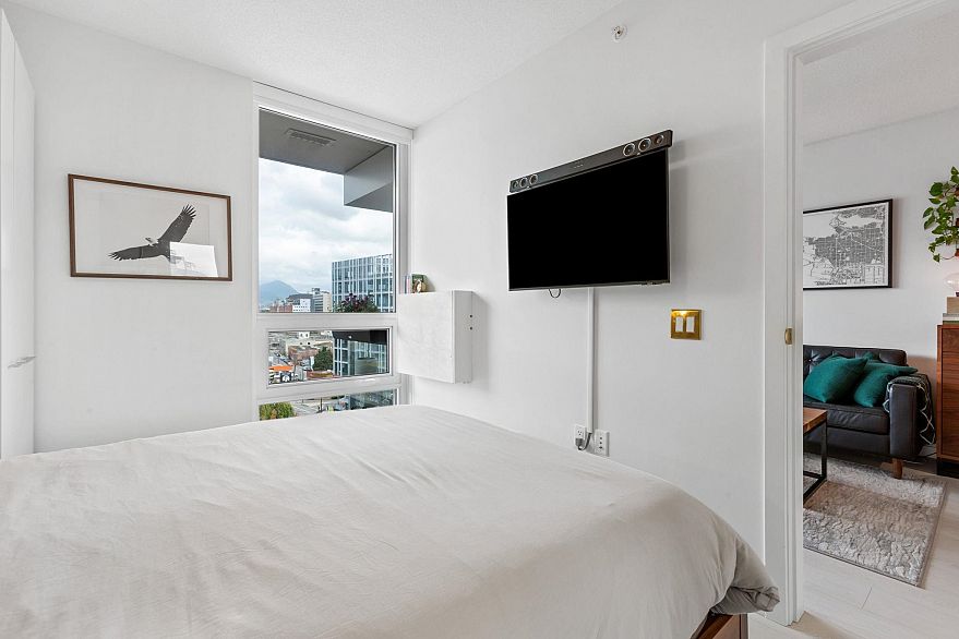 904 180 E 2nd Avenue