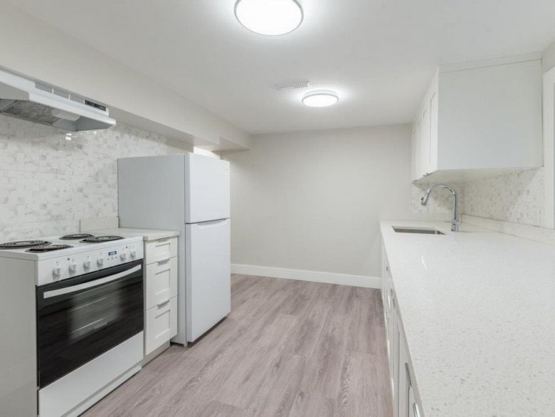 3403 Carolina Street