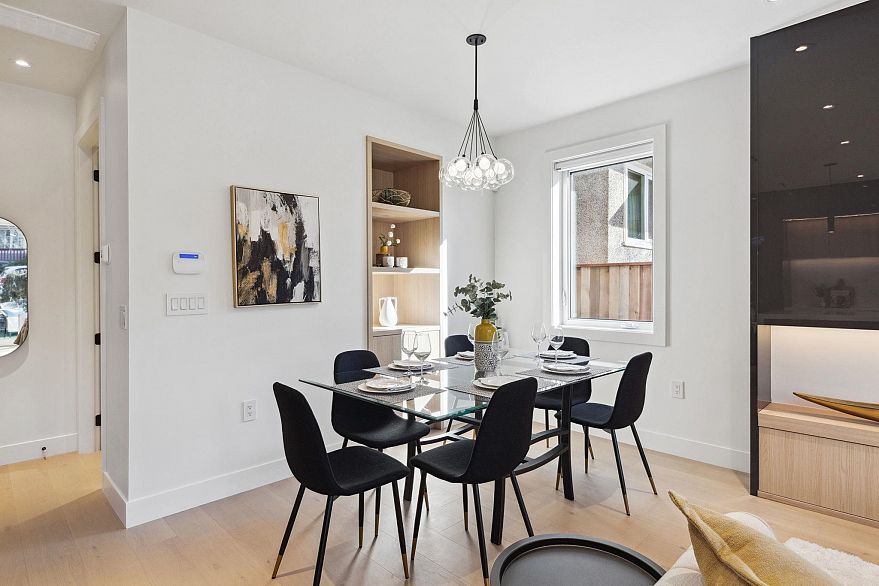 1 3081 W 14th Avenue