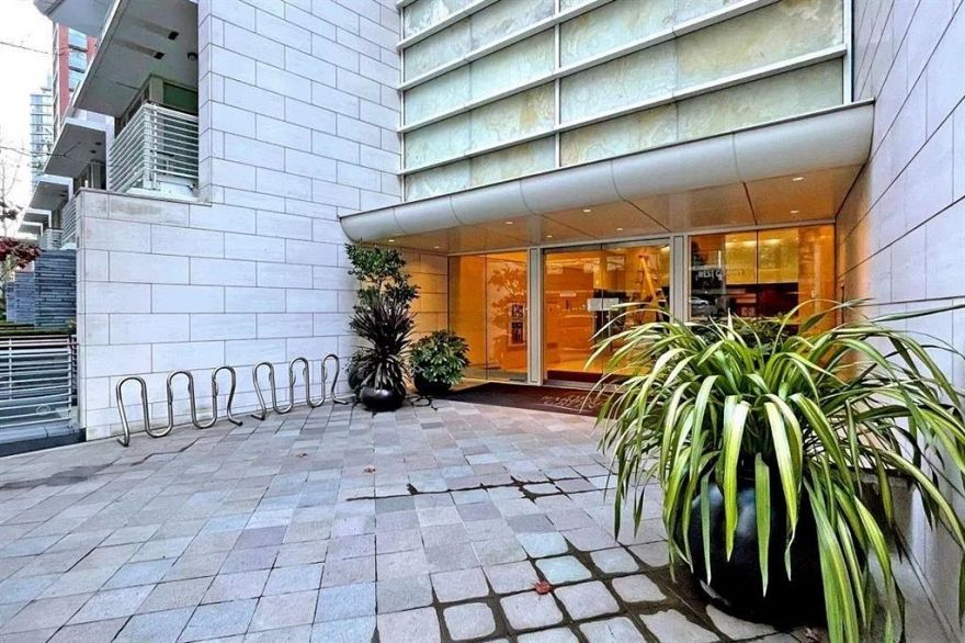 1001 1139 W Cordova Street