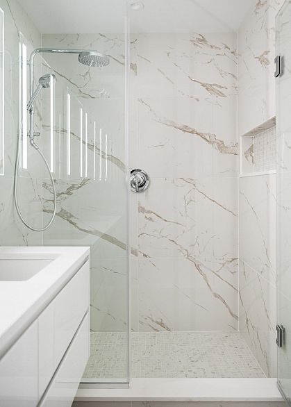 302 2888 Arbutus Street