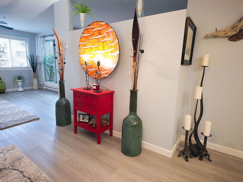 204 1550 Mariner Walk