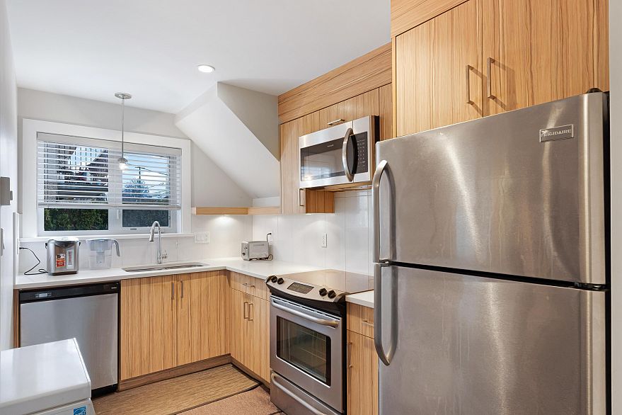 6030 Prince Edward Street