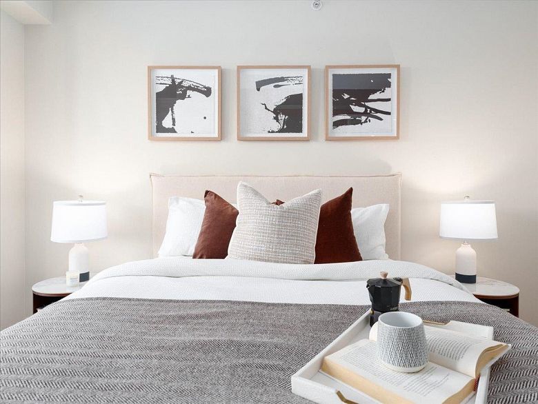 704 288 E 8th Avenue