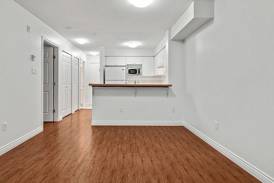 102 8989 Hudson Street