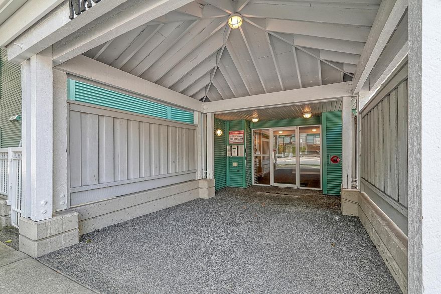 102 8989 Hudson Street