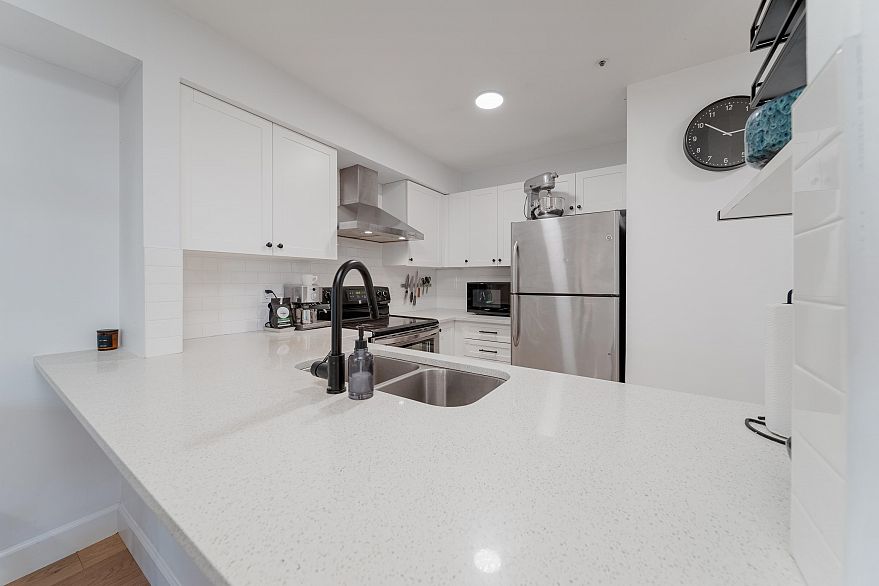 101 225 E 19th Avenue