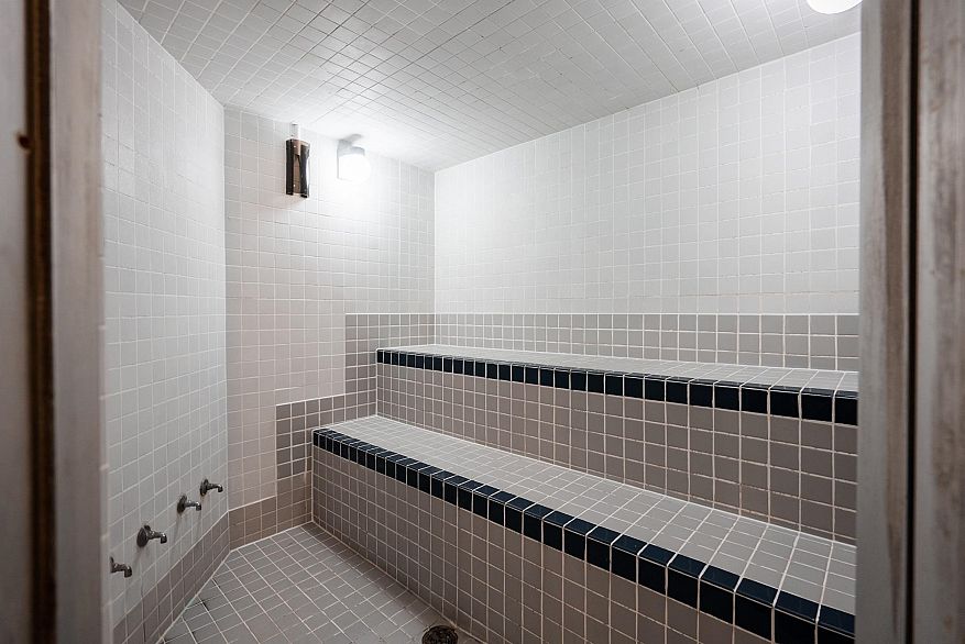 104 5835 Hampton Place