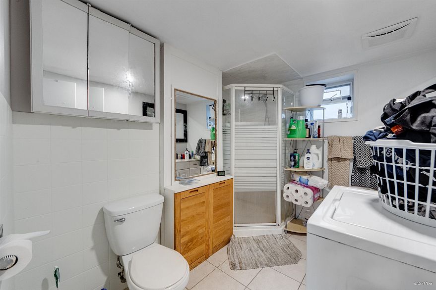 7396 Sherbrooke Street