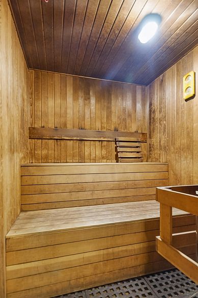 801 1367 Alberni Street