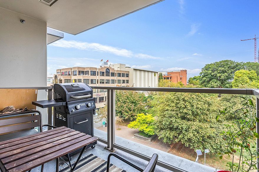 405 1808 W 1st Avenue