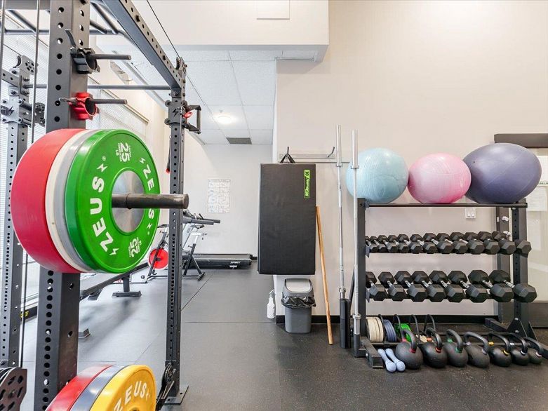 704 288 E 8th Avenue