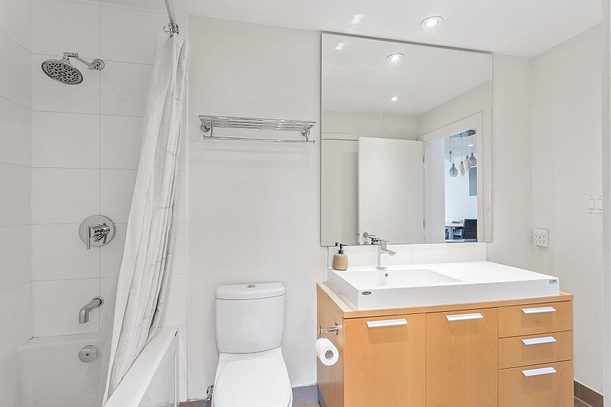 405 1808 W 1st Avenue