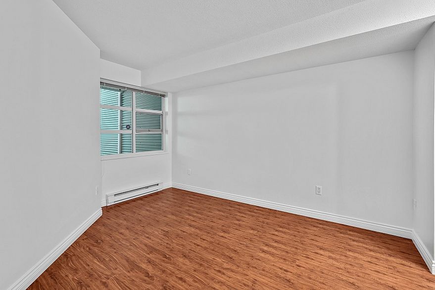 102 8989 Hudson Street