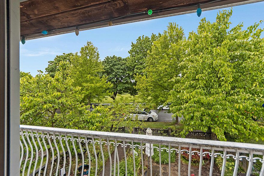 7396 Sherbrooke Street