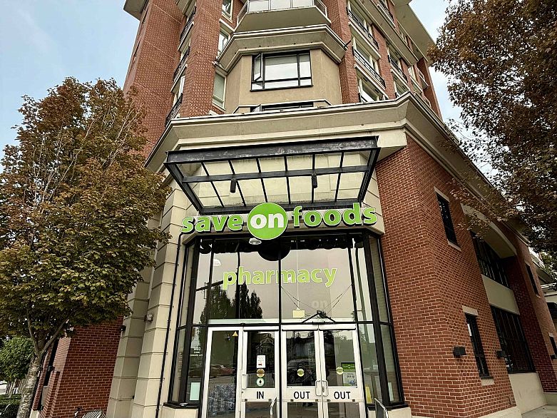 302 4028 Knight Street